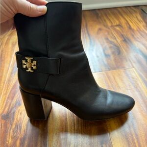Tory Burch Kira Bootie women’s size 7.5